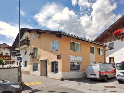 Haus mit Wohnung und Gewerbe – neuer Preis!, 6020 Arzl, Einfamilienhaus