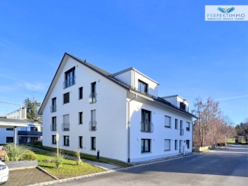 Lichtdurchflutete Dachgeschoss-Maisonette mit Traum-Blick auf den Weiher in Weißensberg!, 88138 Weißensberg (Deutschland), Dachgeschoß